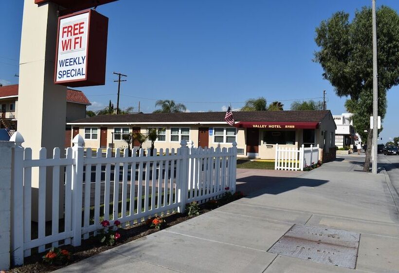 فندق على الطريق Valley