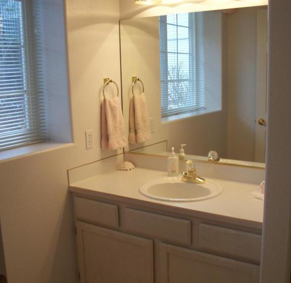 River Cove Elegant Waterfront Bed & Breakfast