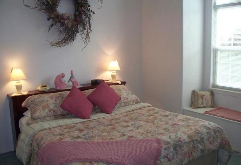 River Cove Elegant Waterfront Bed & Breakfast