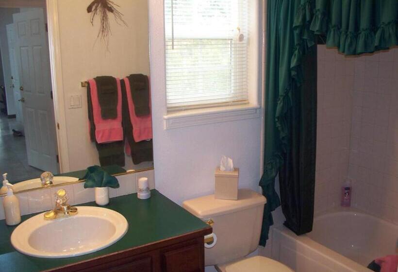 River Cove Elegant Waterfront Bed & Breakfast