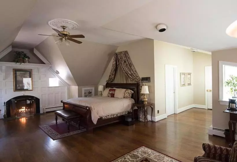 Stafford House Bed & Breakfast