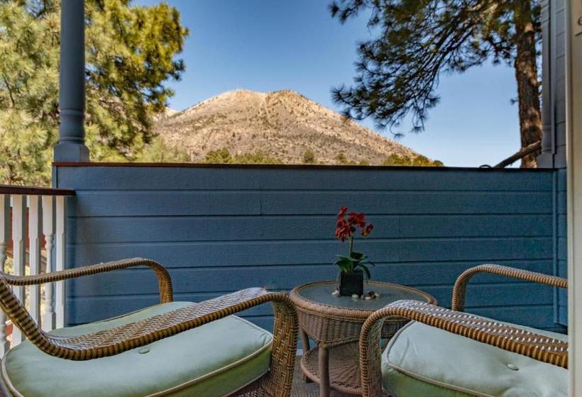 Starlight Pines Bed & Breakfast