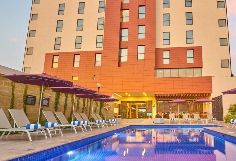 هتل City Express Plus By Marriott Puerto Vallarta