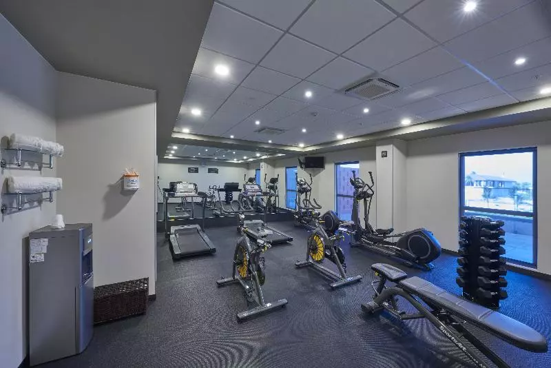 ホテル City Express Plus By Marriott Puerto Vallarta