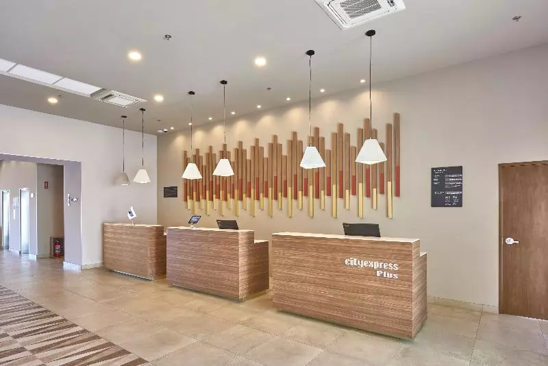ホテル City Express Plus By Marriott Puerto Vallarta