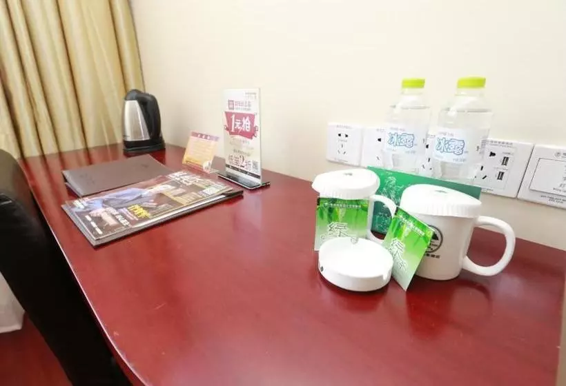ホテル Greentree Inn Anhui Liuan Railway East Station Passenger Station Express