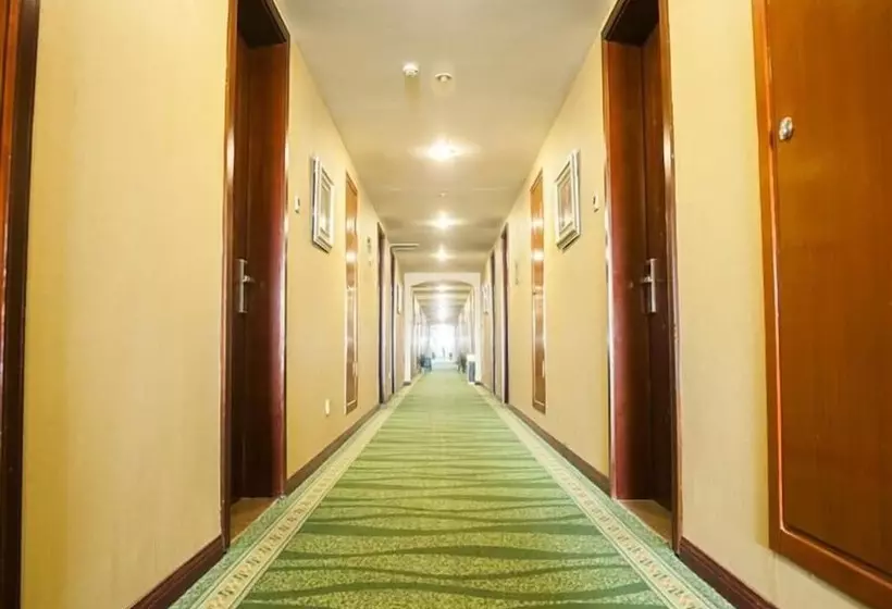 Hotelli Greentree Inn Changzhou Dinosaur City Qingyang North Road Business