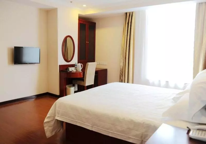 Hotelli Greentree Inn Hebei Qinhuangdao Peace Avenue Express