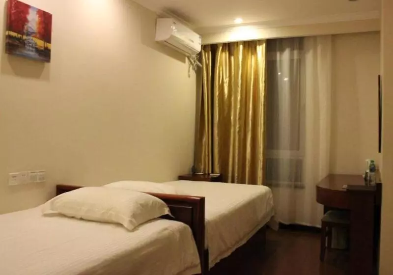 Hotelli Greentree Inn Hebei Qinhuangdao Peace Avenue Express
