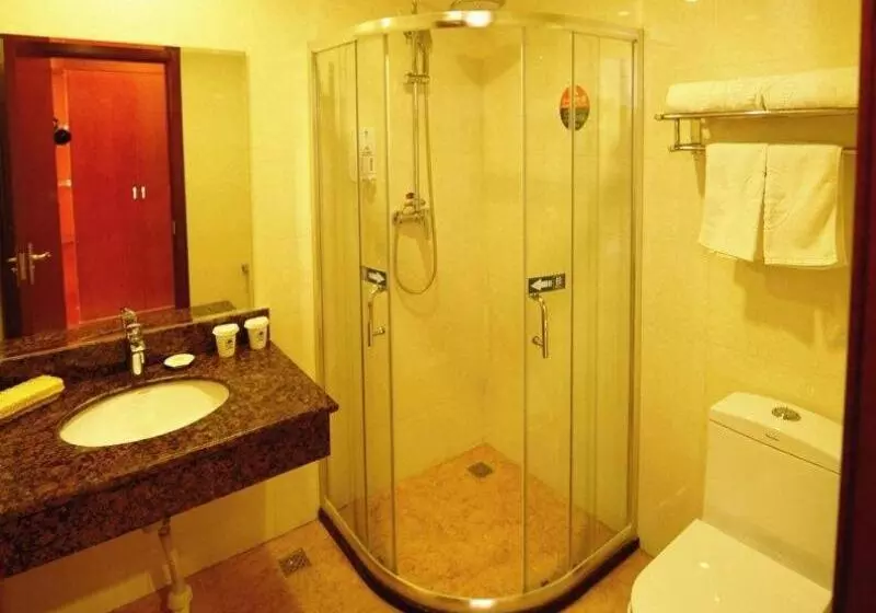 Hotelli Greentree Inn Hebei Qinhuangdao Peace Avenue Express