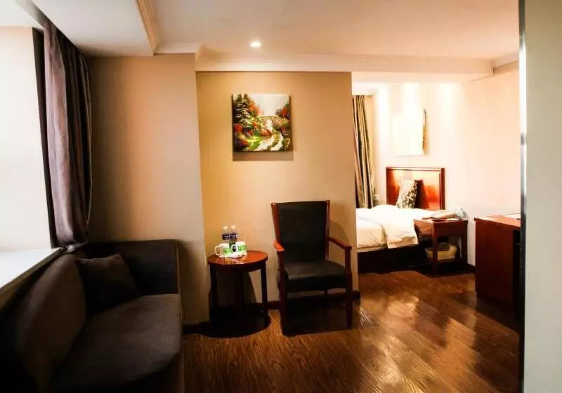 ホテル Greentree Inn Neimenggu Tongliao Railway Station Jianguo Road Express