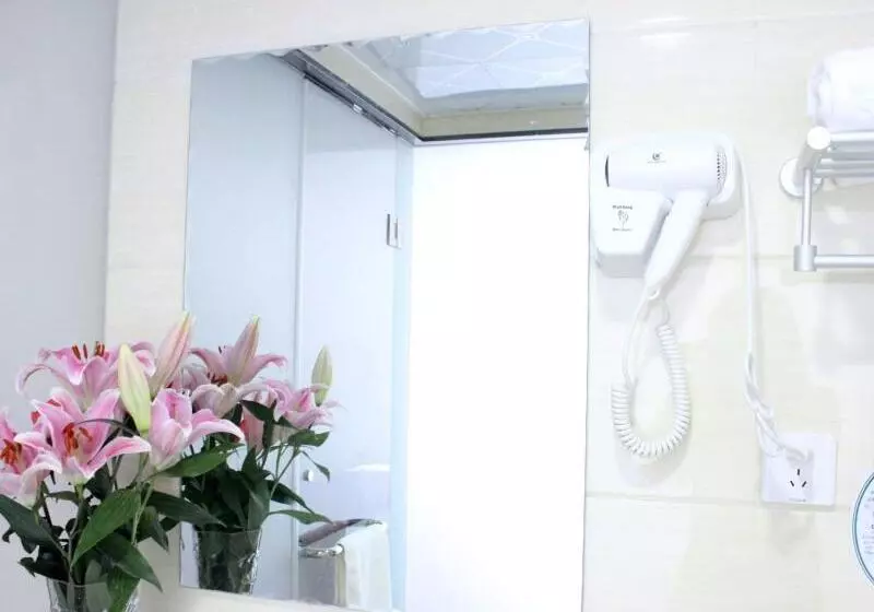Hotelli Greentree Inn Shanghai Baoshan 128 Memorial Road Tonghe Road Shell
