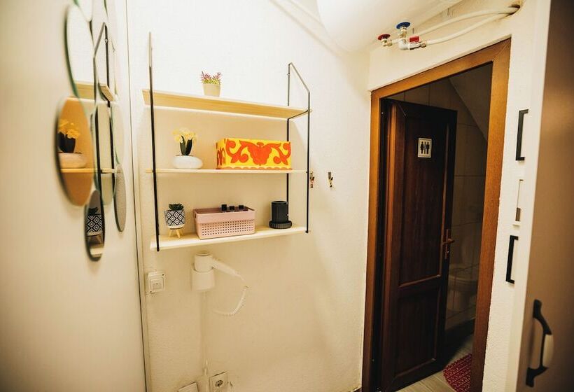 هاستل Plis Room Old Bazaar