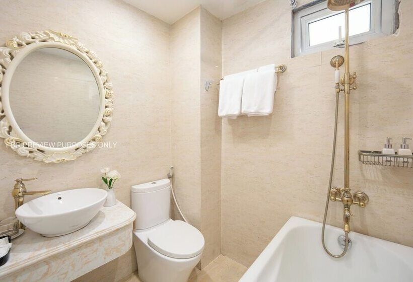 The Silk Grand Premium Hotel & Spa