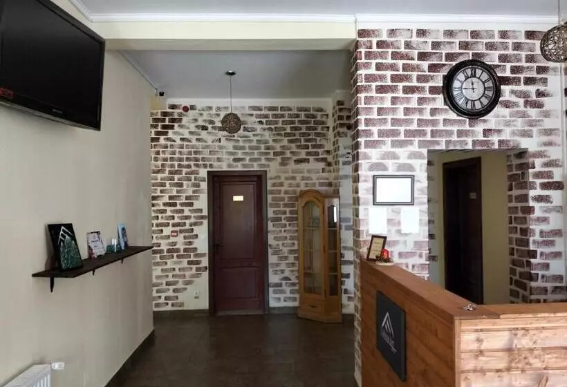 Hotelli Pensiunea Cabana Art