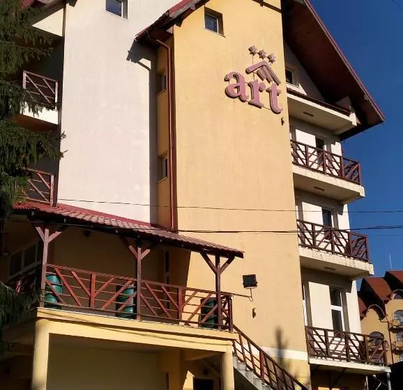 Hotelli Pensiunea Cabana Art