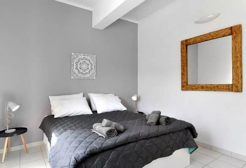 Anemolia Apartments With Pool