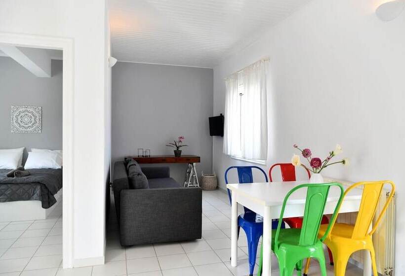 Anemolia Apartments With Pool