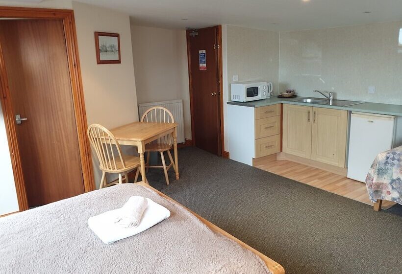 ベッドアンドブレックファースト Malin House