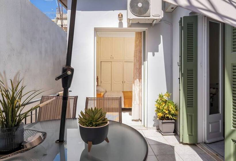 Отель Analiti Civita