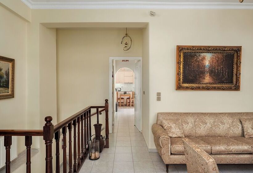 Отель Analiti Civita