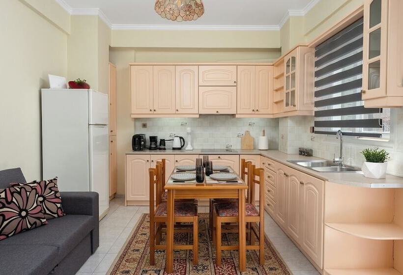 Отель Analiti Civita