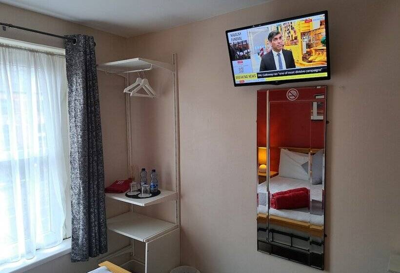 هتل Creedons Traditional Welcome Accommodation