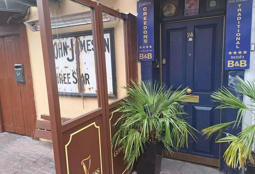 ホテル Creedons Traditional Welcome Accommodation