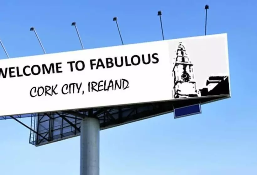 ホテル Creedons Traditional Welcome Accommodation