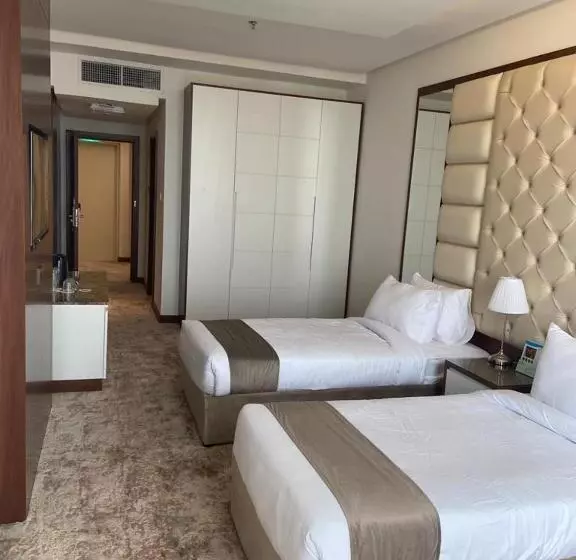 هتل Dolphin Continental