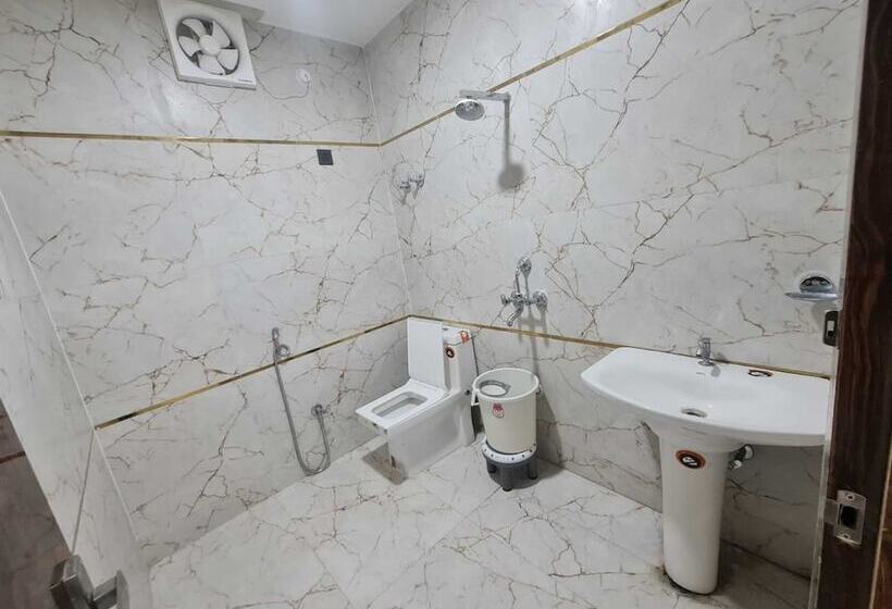 فندق Vrindavan Palace