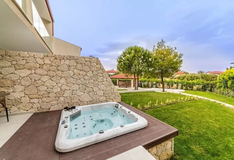 Pelagus Luxury Villas