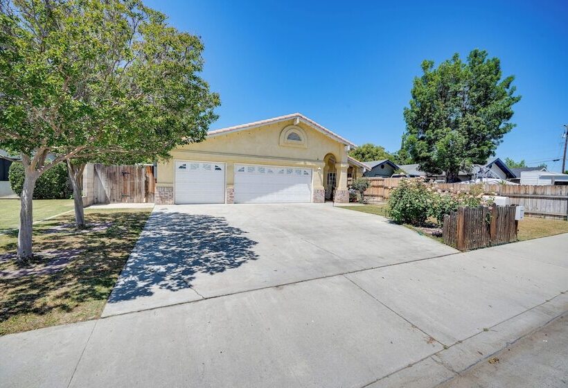 Fun Filled Backyard: Bakersfield Family Haven!