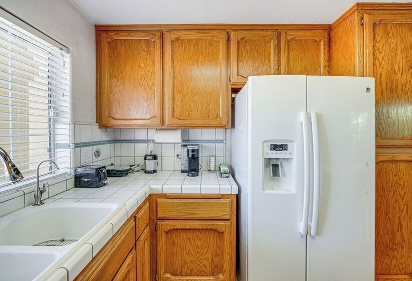 Fun Filled Backyard: Bakersfield Family Haven!