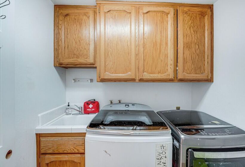 Fun Filled Backyard: Bakersfield Family Haven!