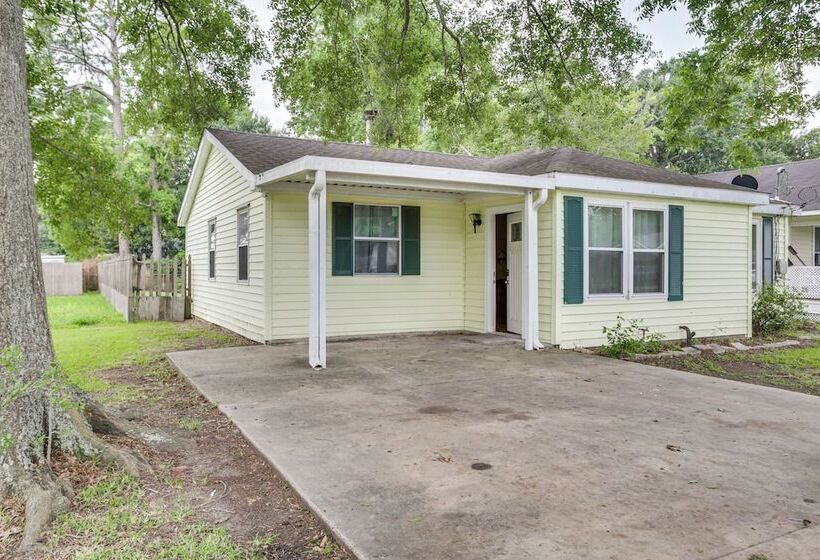 Centrally Located Gonzales Home W/ Yard!