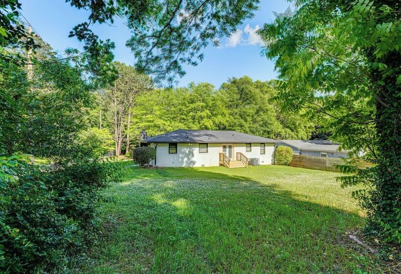 Chic College Park Cottage ~ 2 Mi To Main Street!