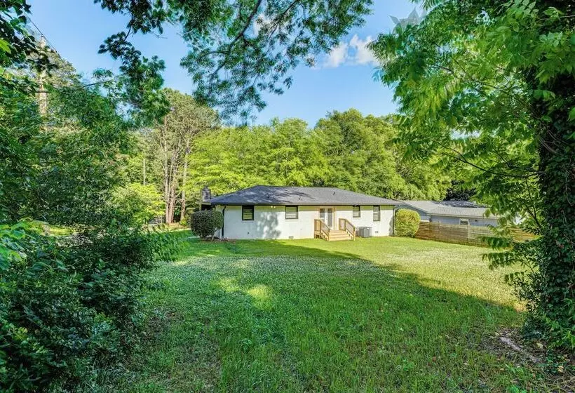 Chic College Park Cottage ~ 2 Mi To Main Street!