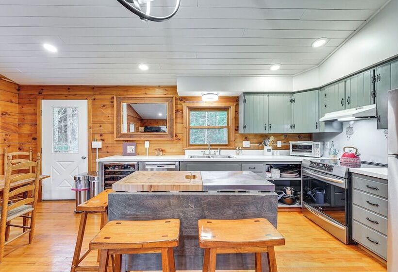 Modern Cabin In Lake Placid W/ Mountain Views!