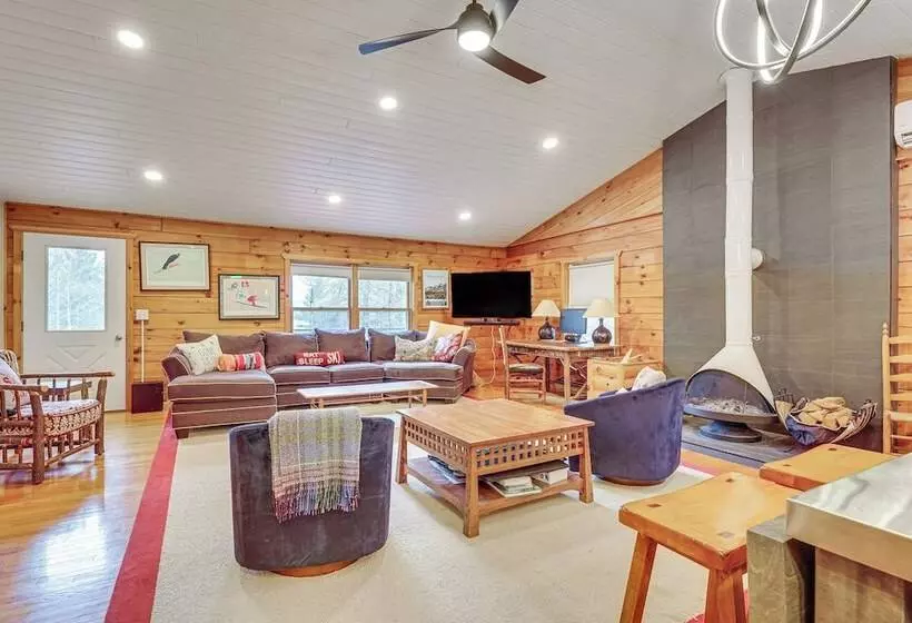 Modern Cabin In Lake Placid W/ Mountain Views!