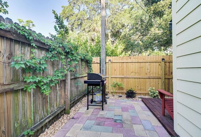 Cozy St Pete Home ~ 2 Mi To Madeira Beach!