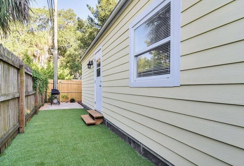 Cozy St Pete Home ~ 2 Mi To Madeira Beach!