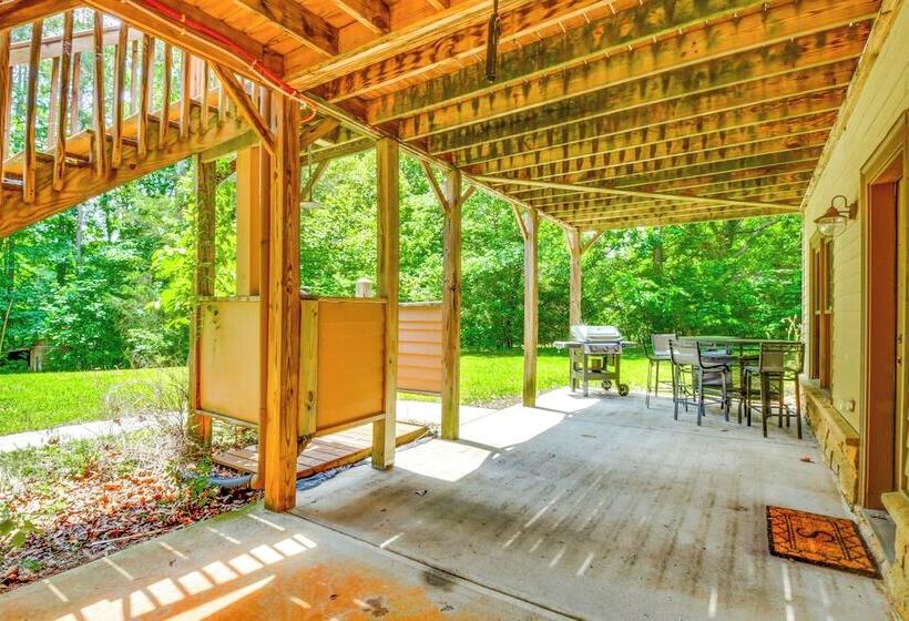 Dog Friendly Lavonia Home W/ Dock & Lake Access