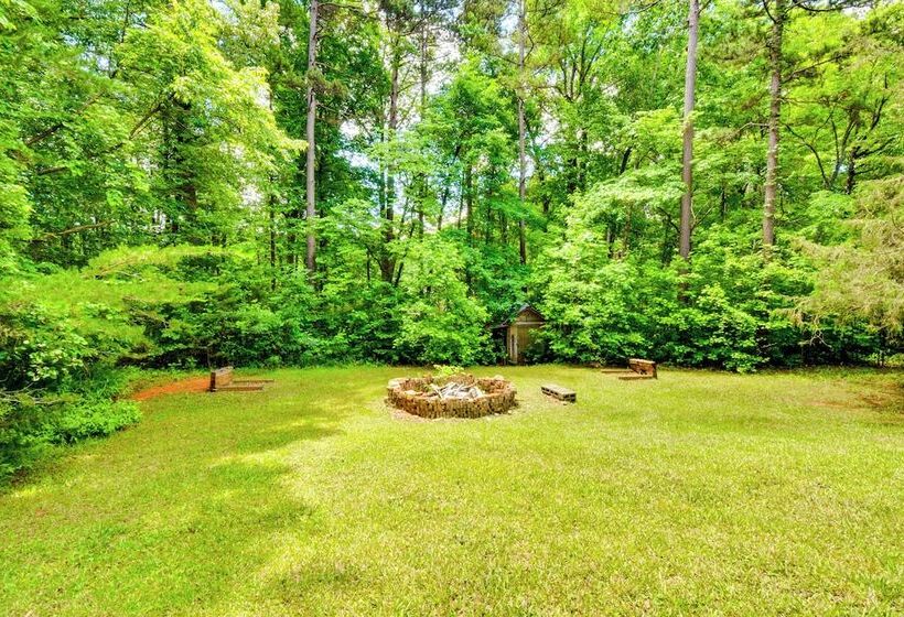 Dog Friendly Lavonia Home W/ Dock & Lake Access