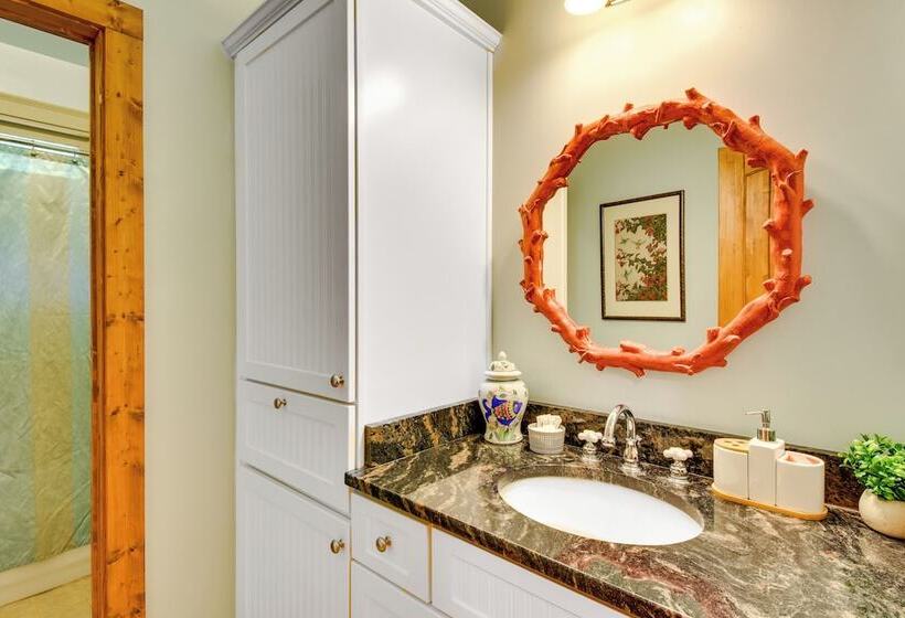 Dog Friendly Lavonia Home W/ Dock & Lake Access