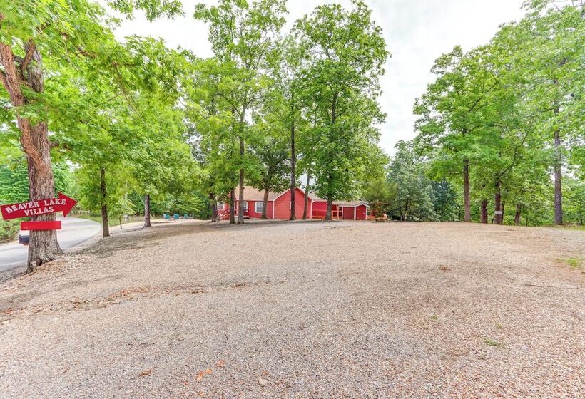 Eureka Springs Home ~ 1/2 Mi To Beaver Lake!