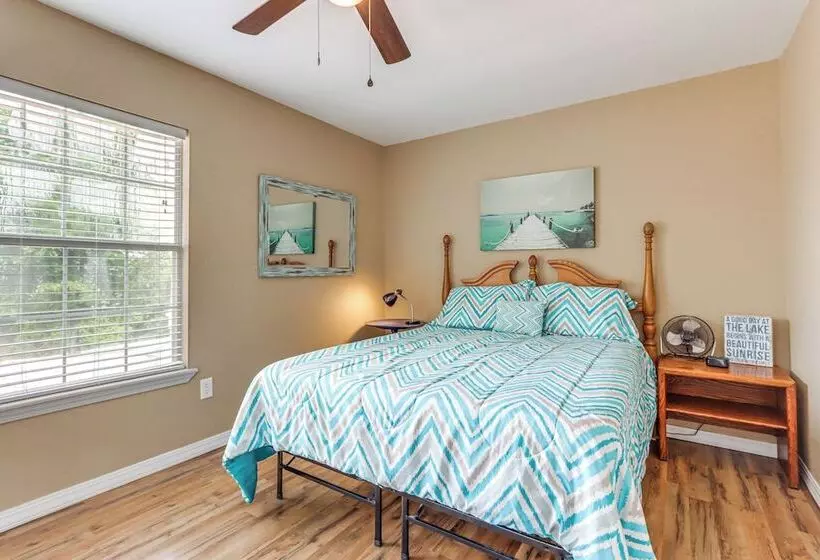 Eureka Springs Home ~ 1/2 Mi To Beaver Lake!