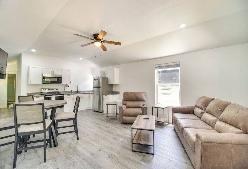 Close To Lake: Grove Cabin W/ Shared Fire Pit!