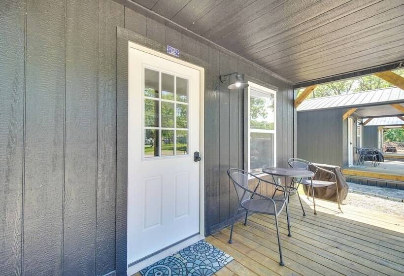 Close To Lake: Grove Cabin W/ Shared Fire Pit!