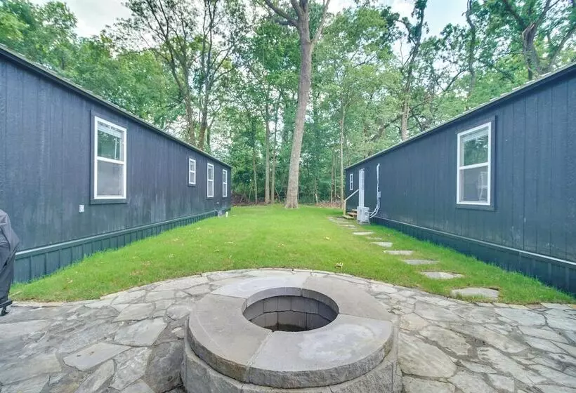 Close To Lake: Grove Cabin W/ Shared Fire Pit!